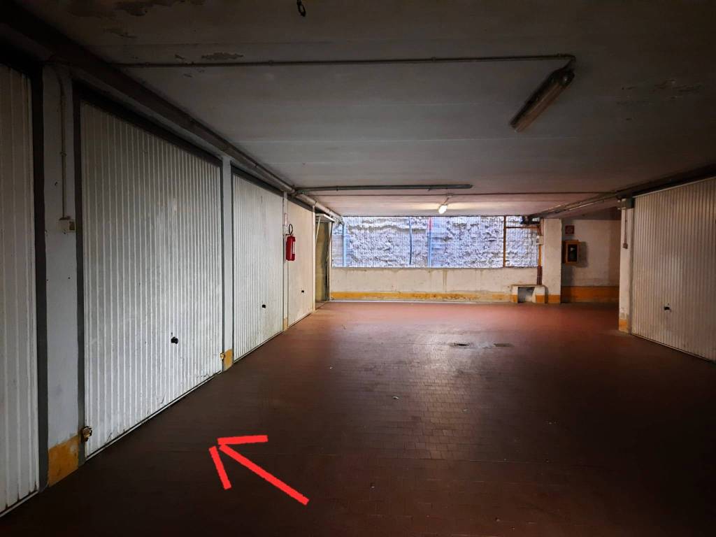 Box / garage a Asti in Via Guttuari, 12 - Foto 3