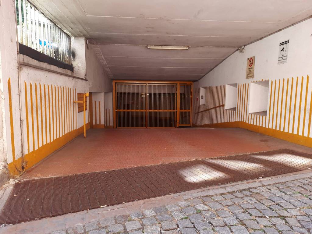 Box / garage a Asti in Via Guttuari, 12 - Foto 4