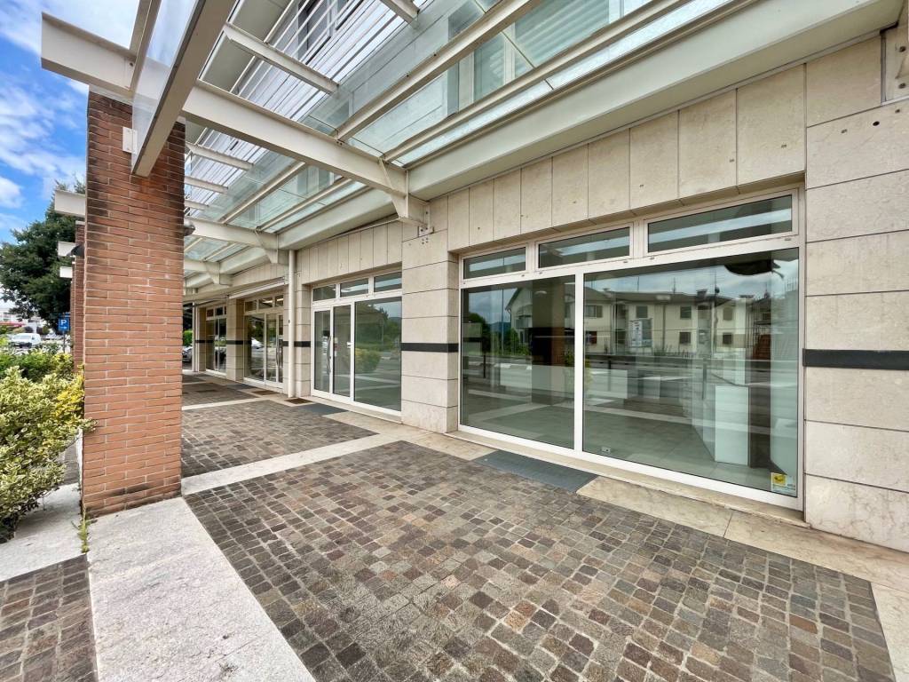 Immobile a Montecchio maggiore in Viale Vittoria - Foto 2