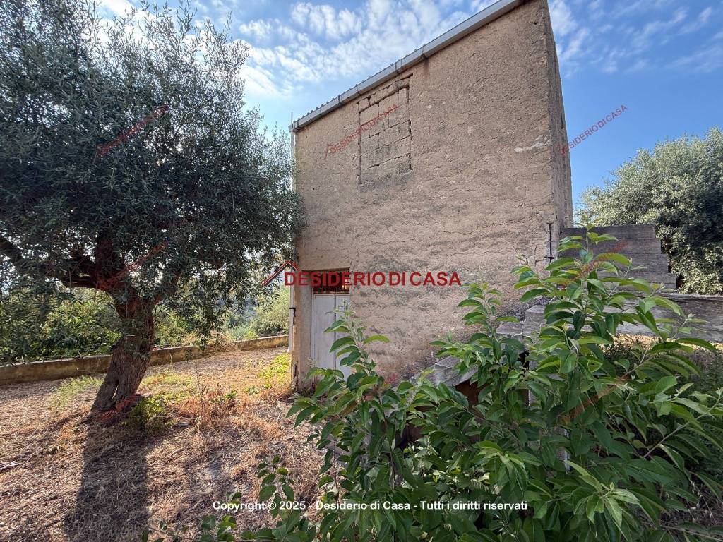 Casa indipendente a Gratteri in Contrada Rapputi - Foto 2