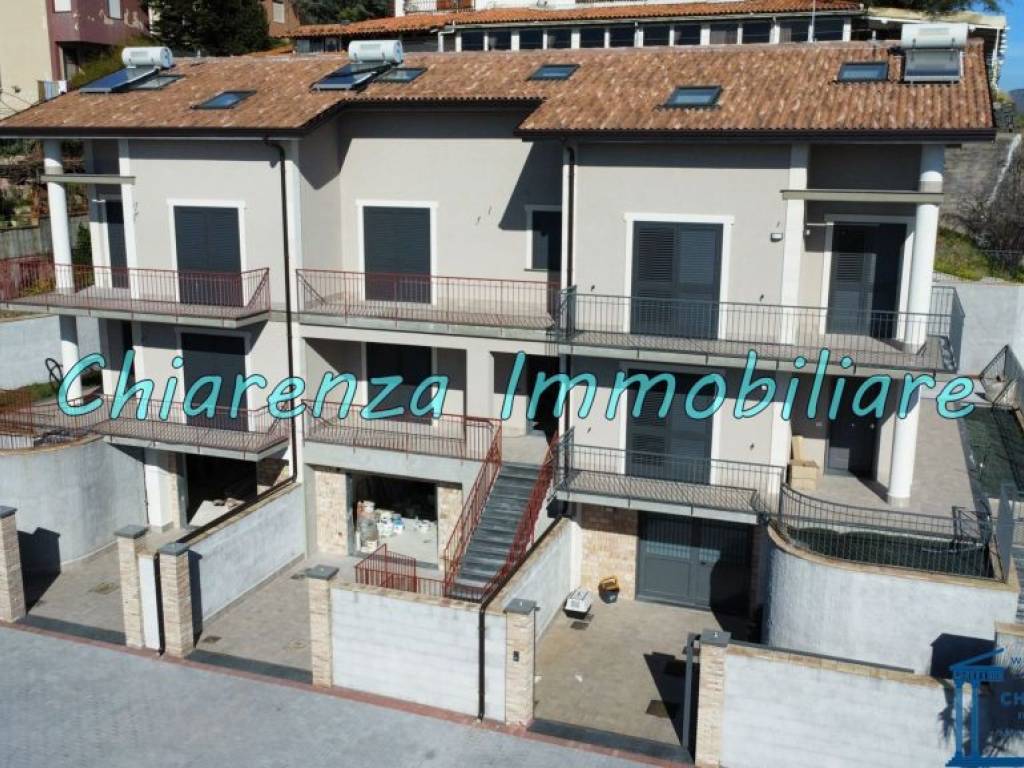 Villetta a schiera a Trecastagni in Via Luigi Capuana - Foto 3