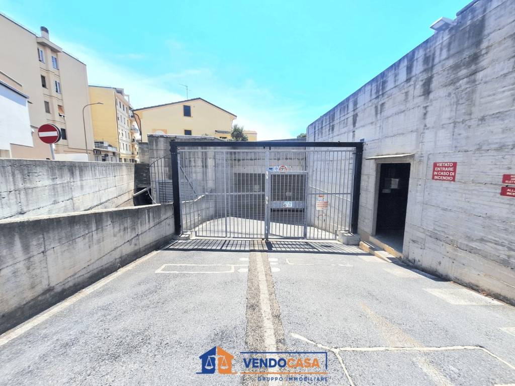 Box / garage a Loano in Via Monte Pasubio - Foto 3