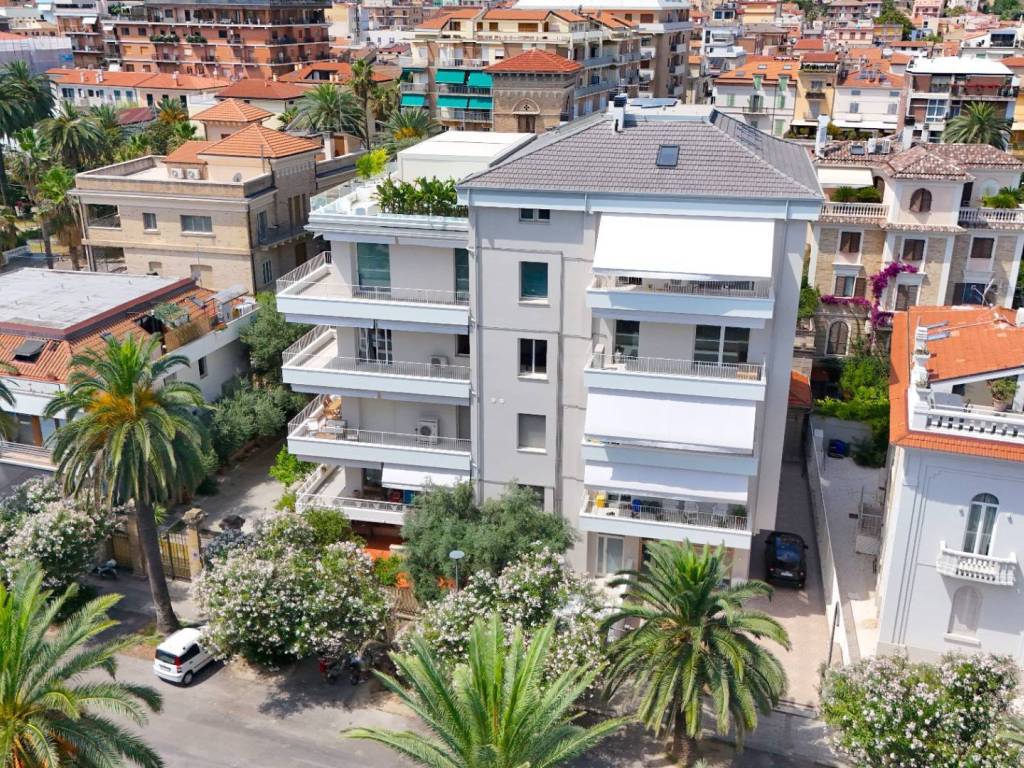Appartamento a San benedetto del tronto in Viale Cristoforo Colombo, 5 - Foto 3