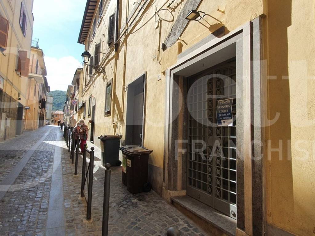 Immobile a Monte porzio catone in via umberto I, 13 - Foto 4