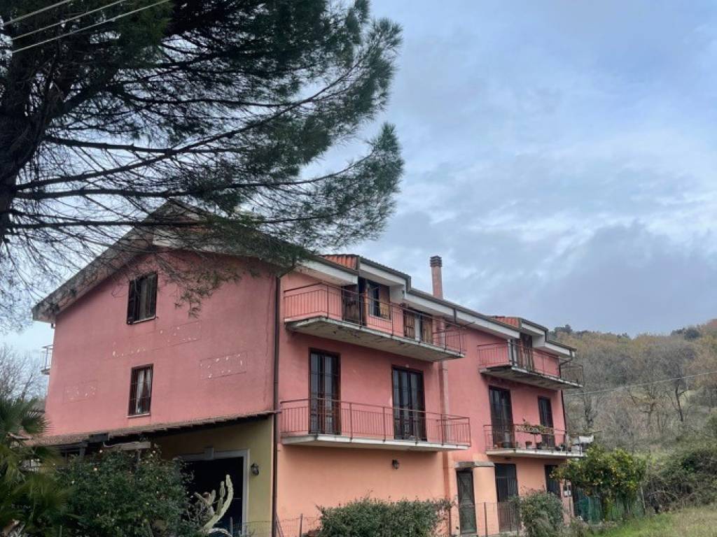 Palazzo / stabile a Santi cosma e damiano in Via Ausente - Foto 2