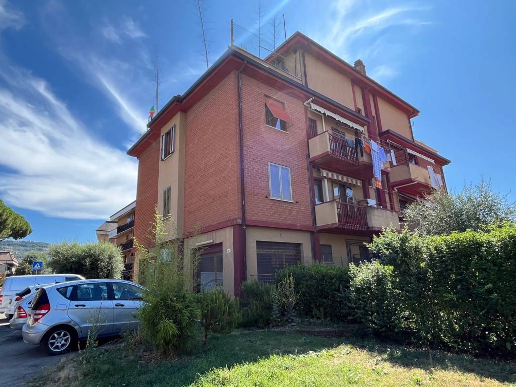 Appartamento a Cortona in Via Alberto Sandrelli - Foto 3