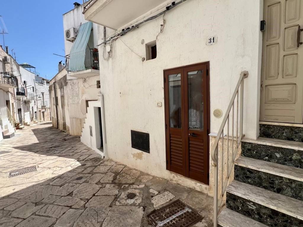 Casa indipendente a Ceglie messapica in Via Cesare Battisti - Foto 5