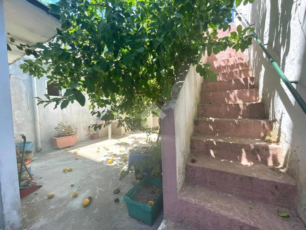 Casa indipendente a Mesagne in VIA CRISPI, 12 - Foto 4