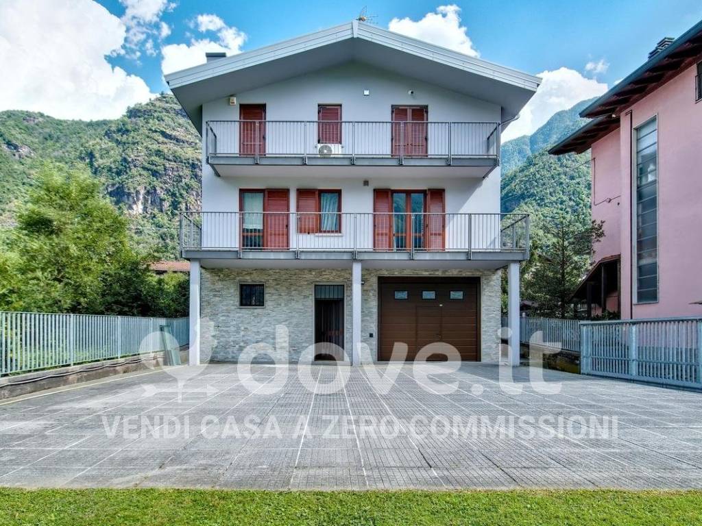 Villa a Esine in Via Casa Bianca, 14 - Foto 2