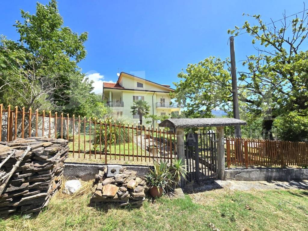Villa a Isernia in Via Fonte Salomone, 9 - Foto 2