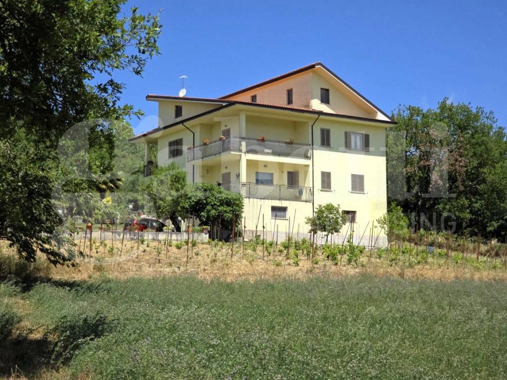 Villa a Isernia in Via Fonte Salomone, 9 - Foto 5