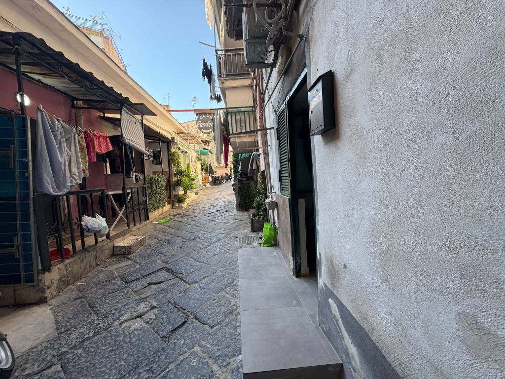 Appartamento a Napoli in Via Cesare Rosaroll - Foto 2