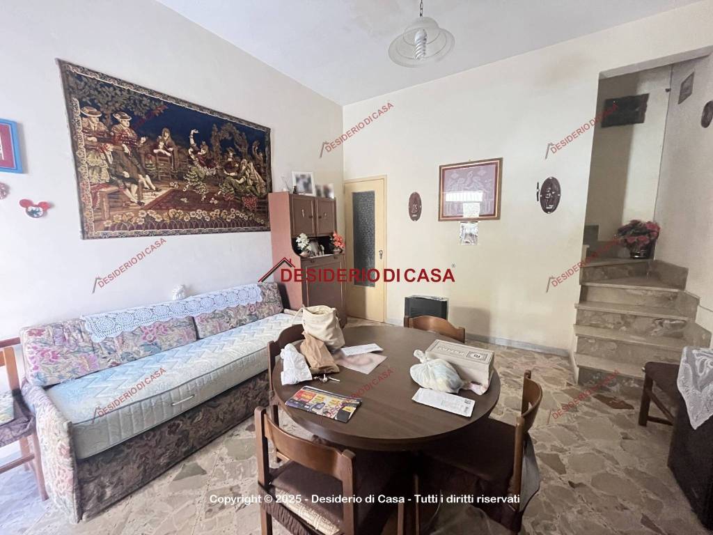 Casa indipendente a Campofelice di roccella in Piazza Croce - Foto 2