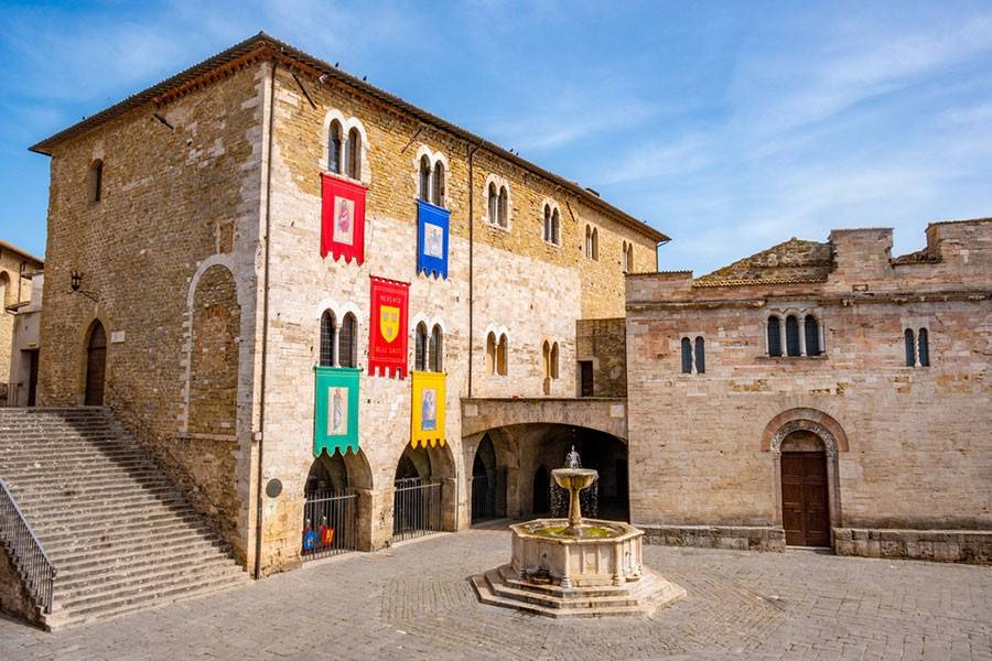 Casa indipendente a Bevagna in Via della Rocca - Foto 3