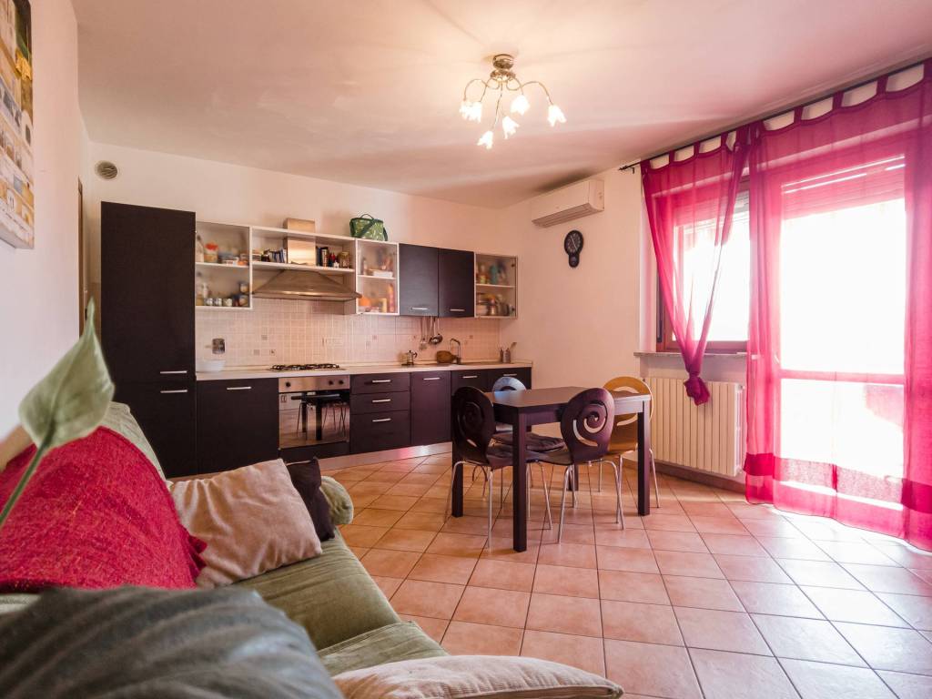 Appartamento a Torino in Via Luigi Damiano, 5 - Foto 3