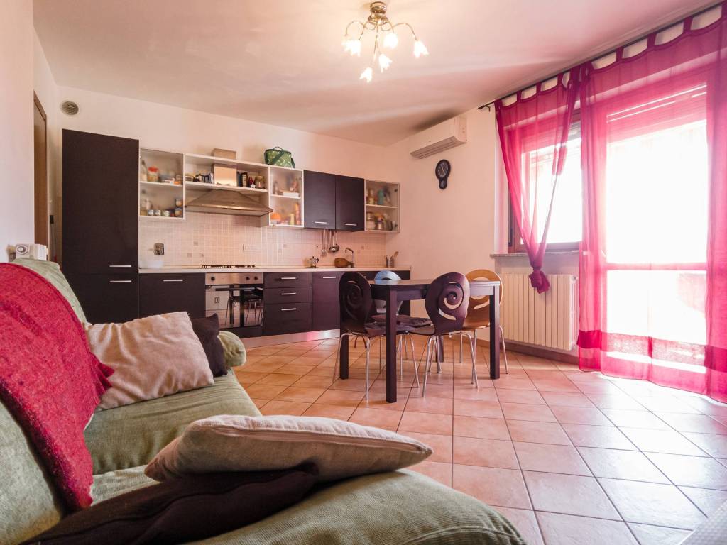 Appartamento a Torino in Via Luigi Damiano, 5 - Foto 4