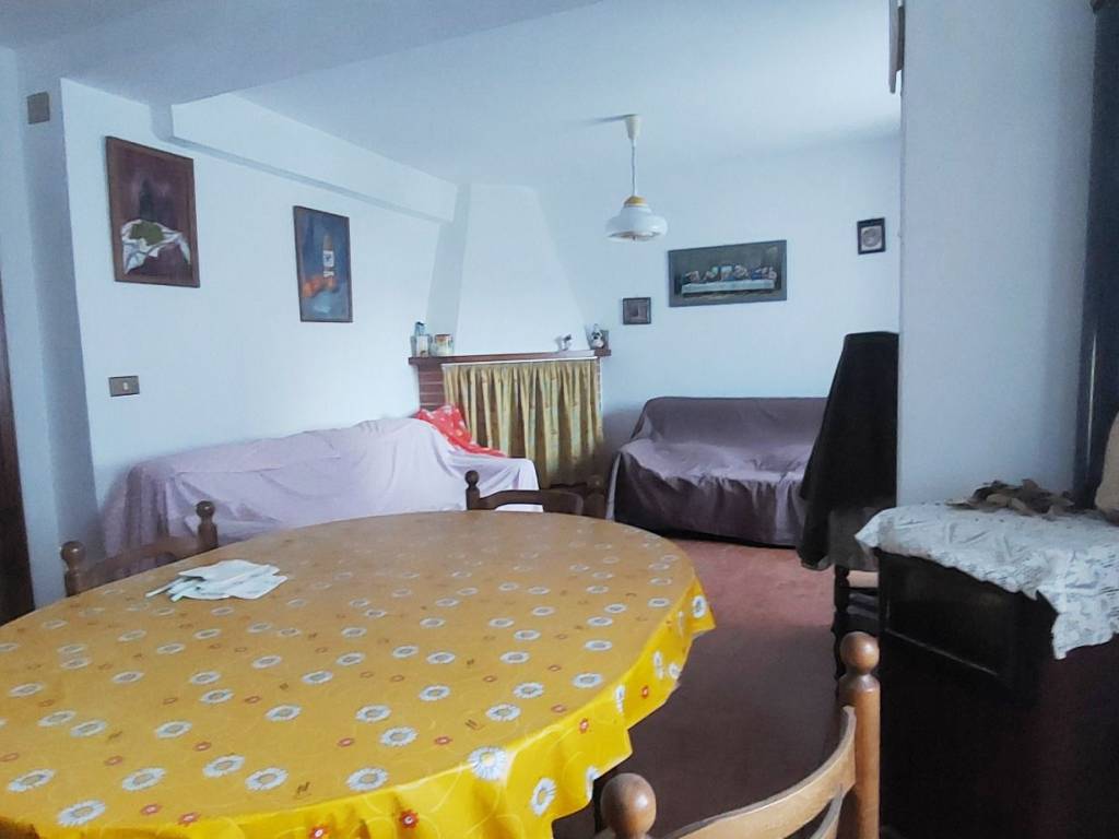 Casa indipendente a Castel castagna in Via Piano - Foto 5