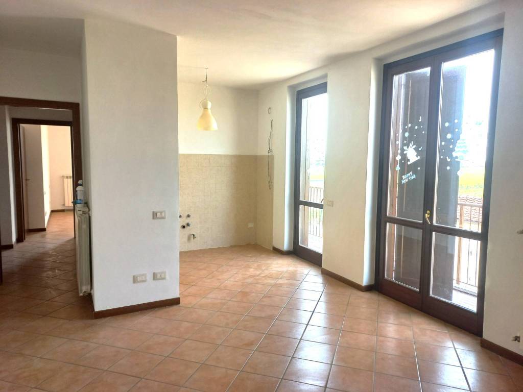 Appartamento a Roncaro in Via Laghetto - Foto 3