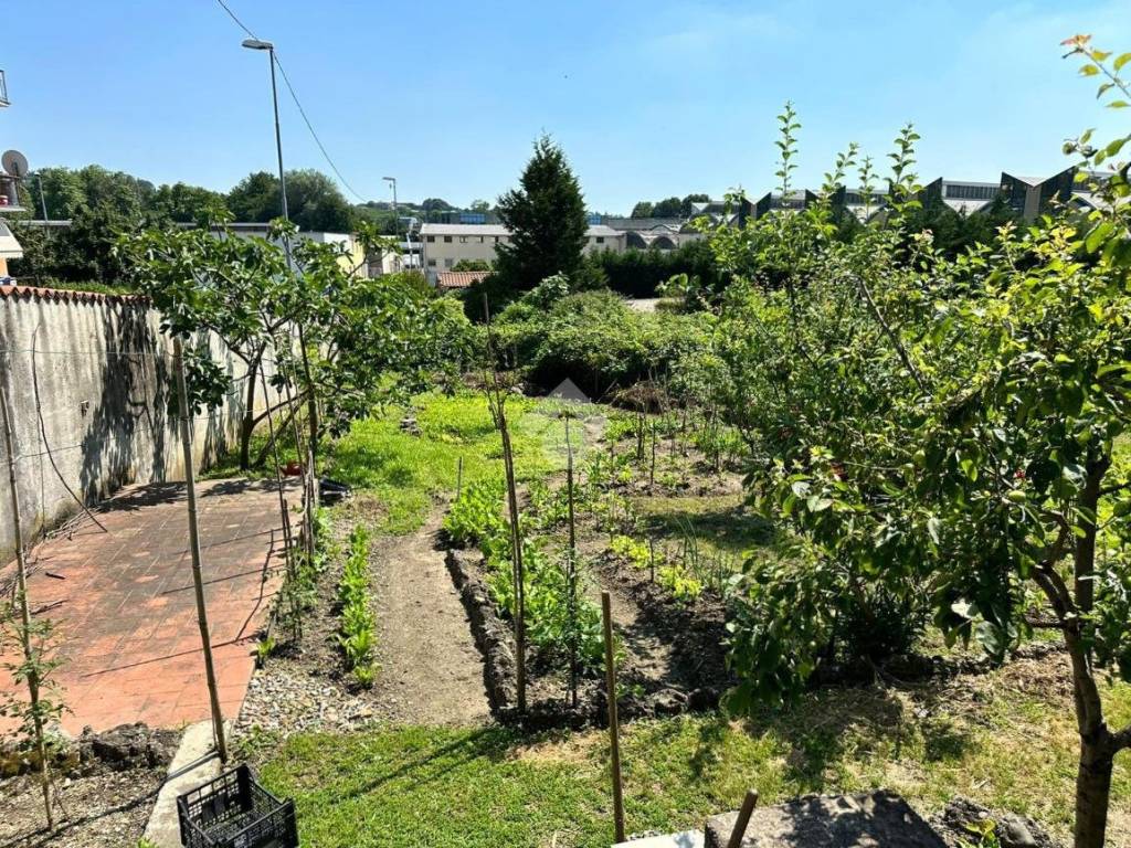 Terreno a Monticello brianza in Via Moneta Teodoro - Foto 3