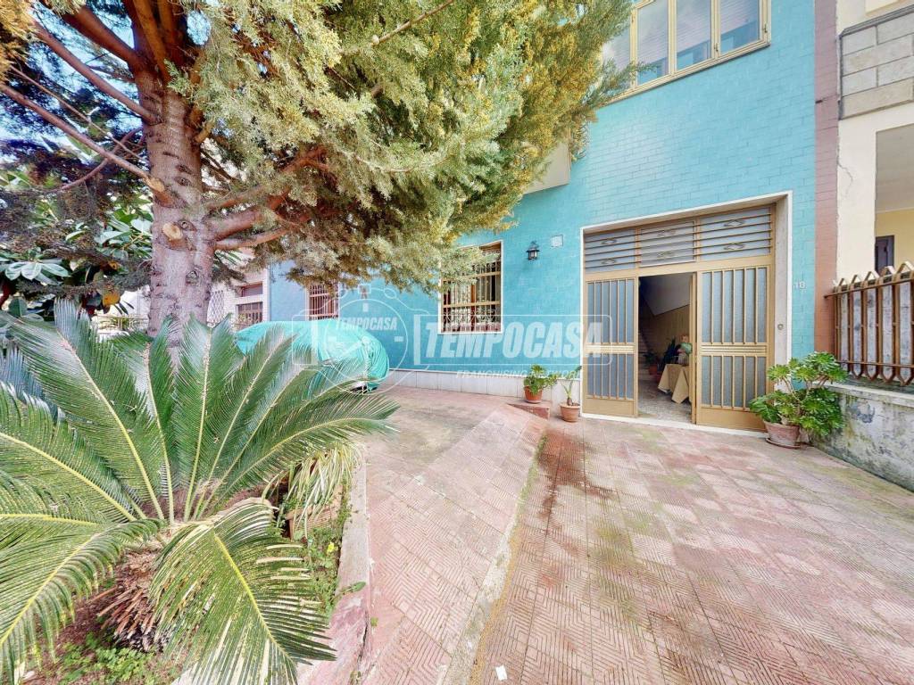 Villa a Lecce in Via Rudiae 18 - Foto 2