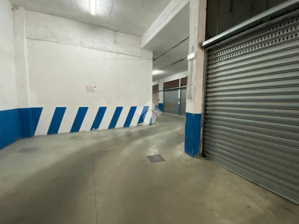 Box / garage a Avellino in Via Michele Angelo Iannacchini - Foto 4