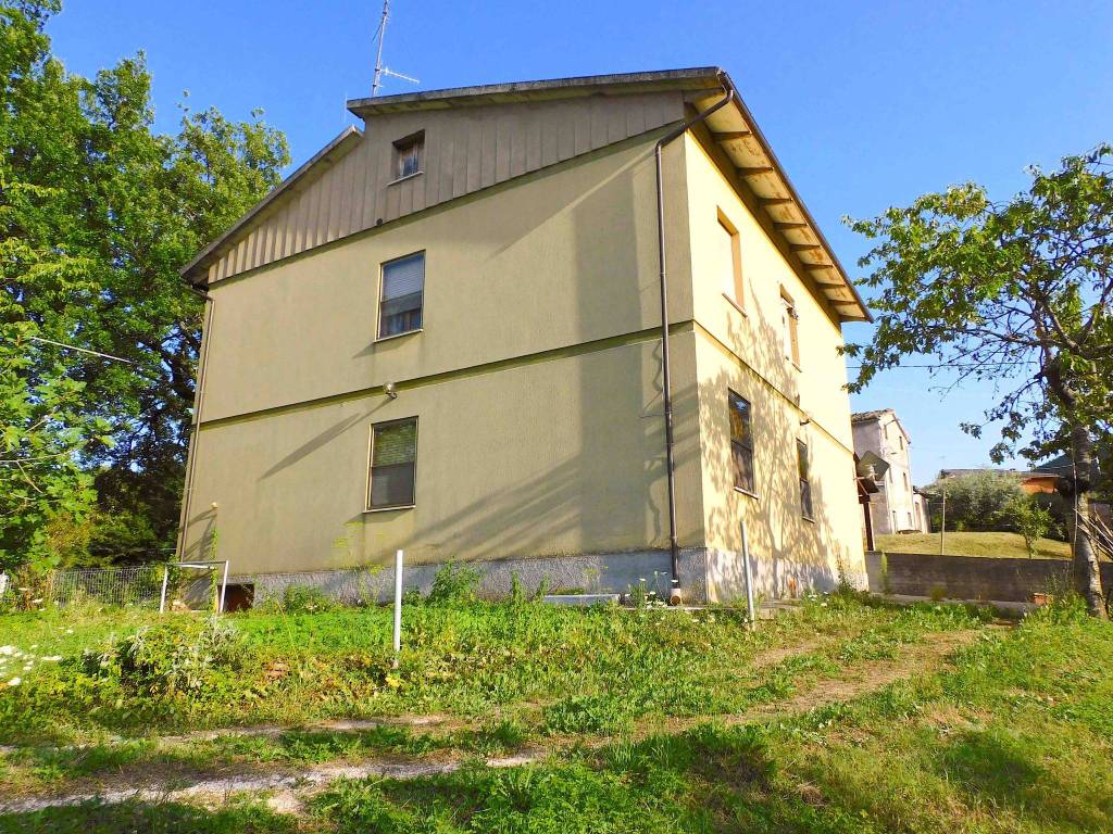 Villa a Sarnano in Migliarucci - Foto 3