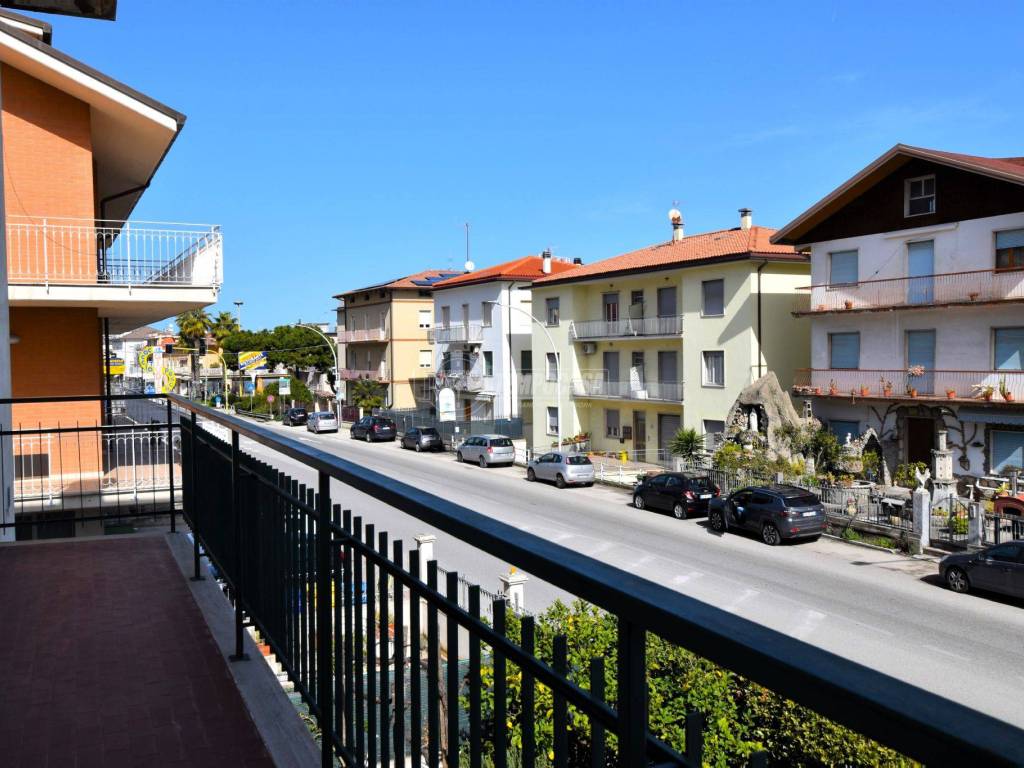 Appartamento a Cupra marittima in Via Giovanni XXIII 4 - Foto 3