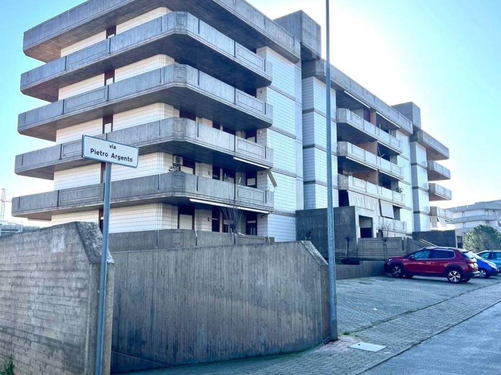 Appartamento a Gioia del colle in Via Pietro Argento - Foto 2