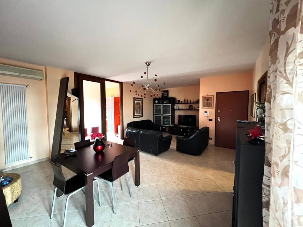 Appartamento a Gioia del colle in Via Pietro Argento - Foto 4