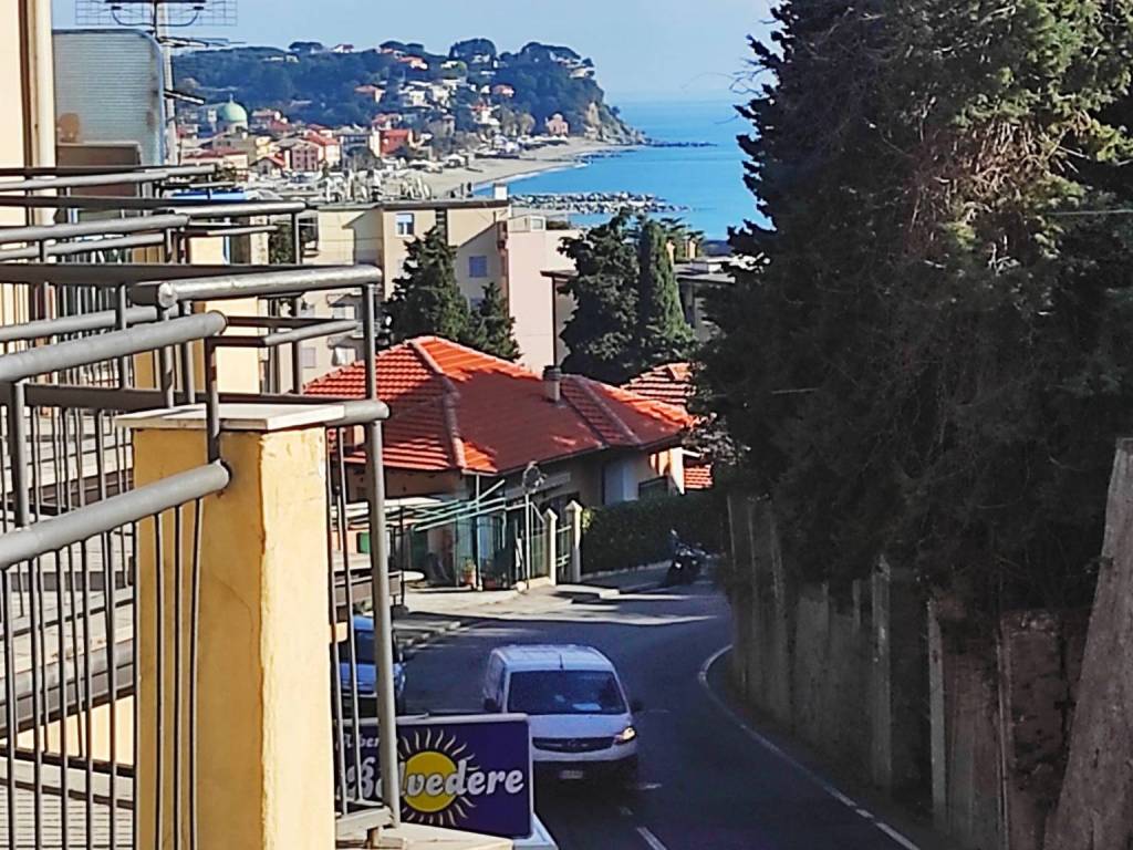 Appartamento a Albissola marina in Via Filippo Gentile, 68 - Foto 2
