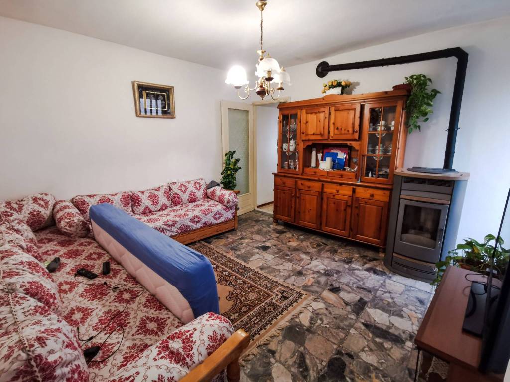 Casa indipendente a Gattinara in Via 20 Giugno, 2 - Foto 3