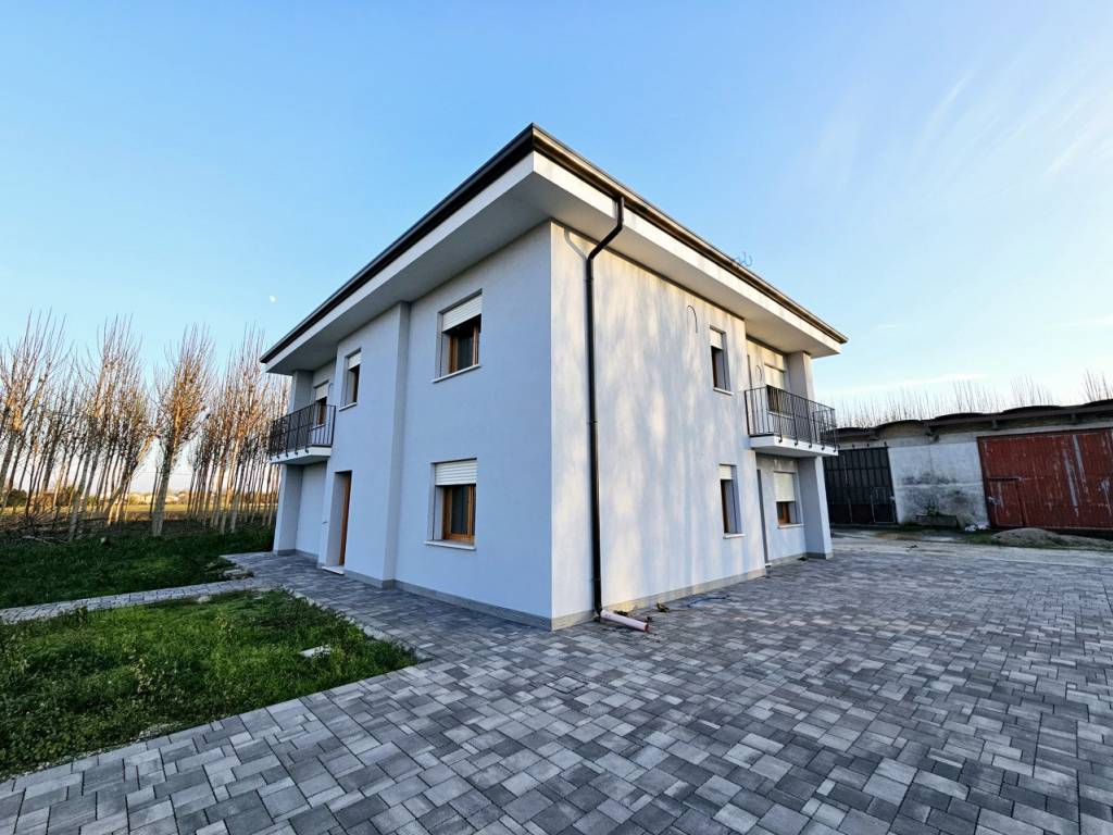 Villa a Borgo veneto in VIA LUNGA - Foto 3