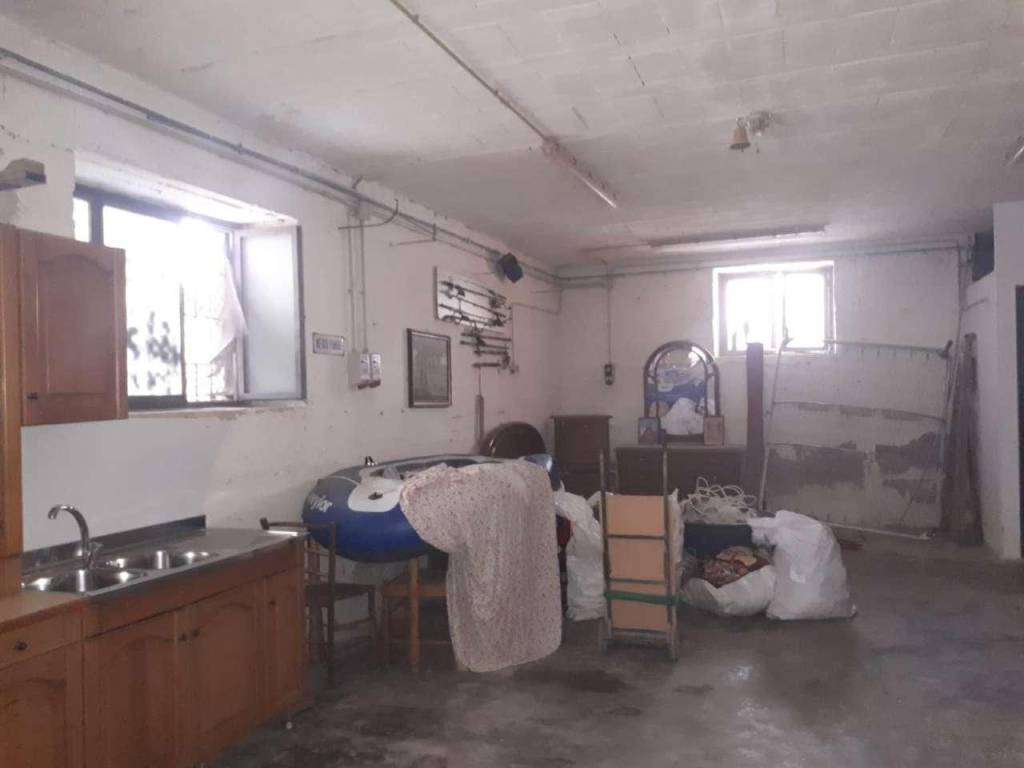 Box / garage a Bisceglie in via La Marina 89 - Foto 3