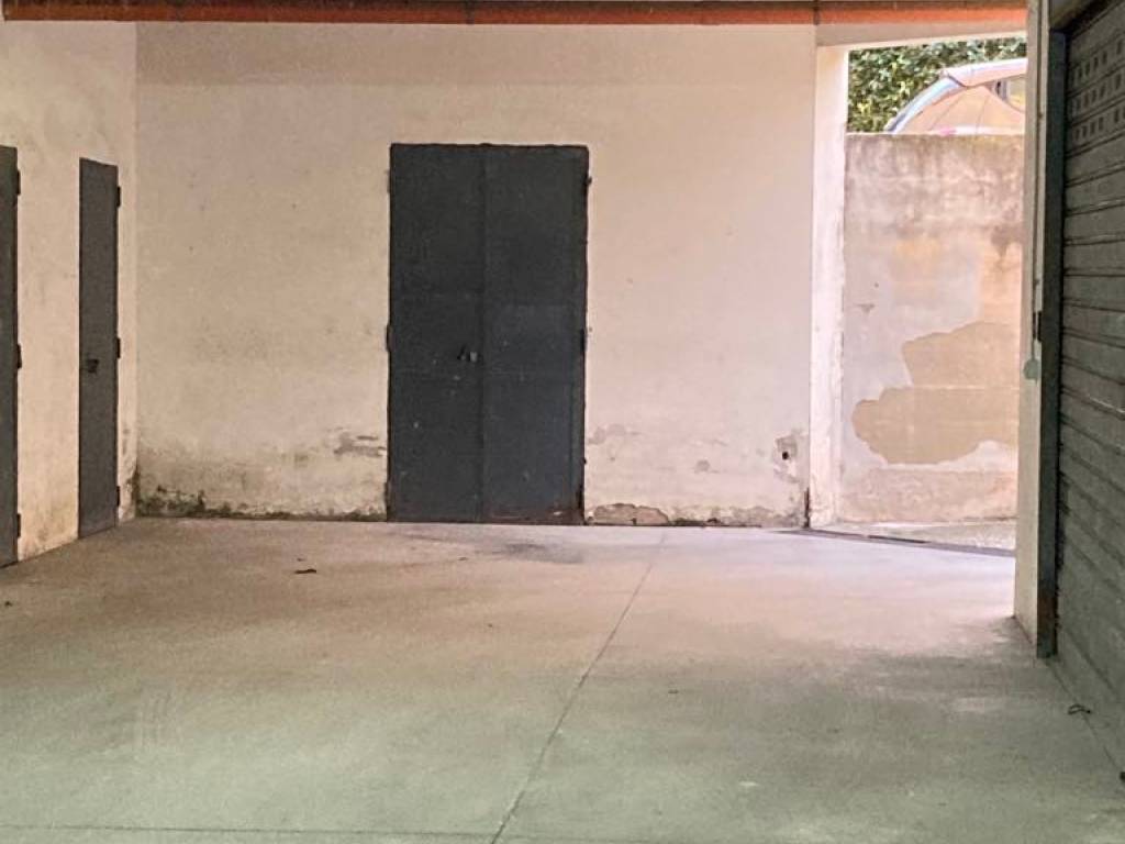 Box / garage a San nicola la strada in Via Michelangelo Buonarroti - Foto 2