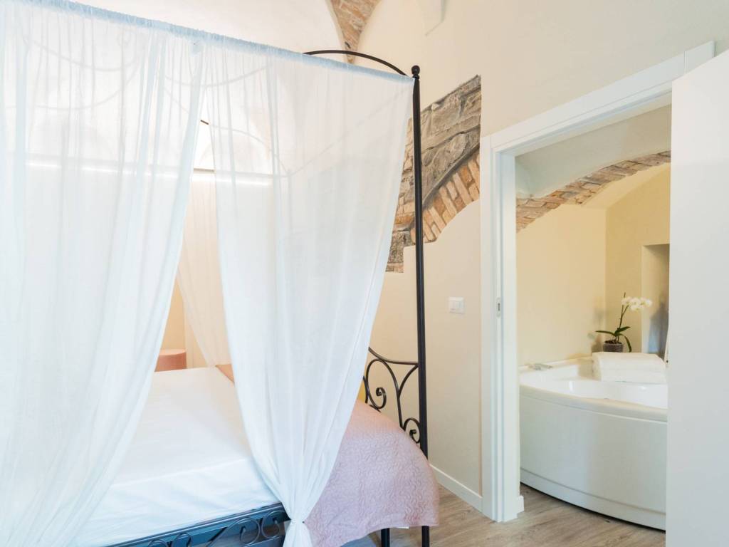 Appartamento a Como in Via Gerolamo Borsieri, 16 - Foto 2