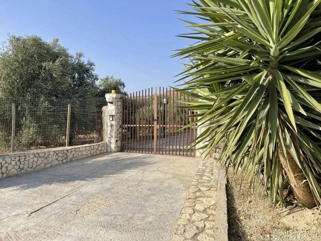Rustico / casale a Butera in Strada Vicinale Carruba S.N.C. - Foto 2
