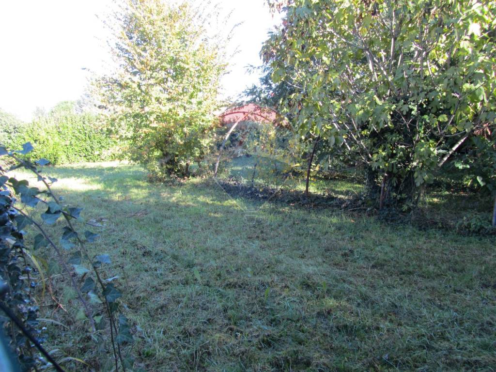 Terreno a Busto arsizio in VIA DELLE LUCCIOLE, 13 - Foto 5