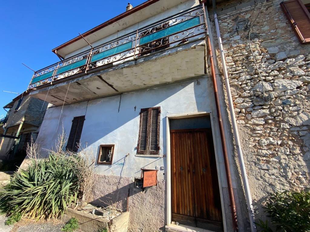 Casa indipendente a Trevi in Località La Valle - Foto 2