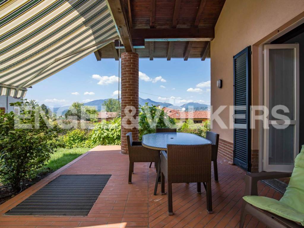Villa a Azzate in Via Camillo Benso di Cavour - Foto 3