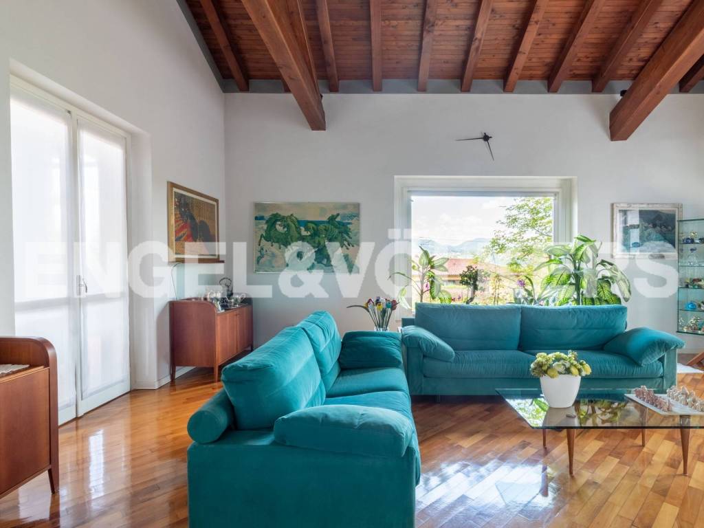 Villa a Azzate in Via Camillo Benso di Cavour - Foto 4
