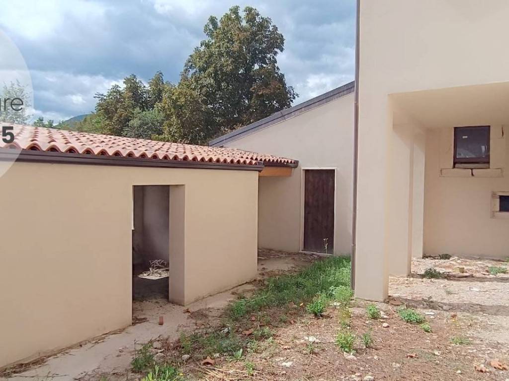 Casa indipendente a Scoppito in Via Cavalieri di Vittorio Veneto - Foto 5