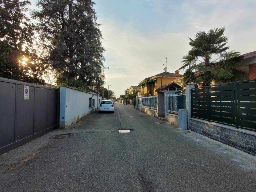 Box / garage a Casorate primo in Via Alcide De Gasperi - Foto 2