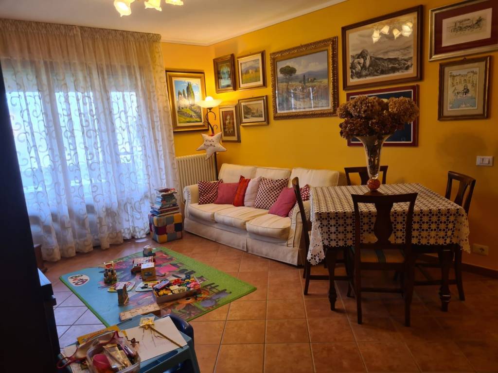 Appartamento a Porcari in Via Alfredo Catalani - Foto 2