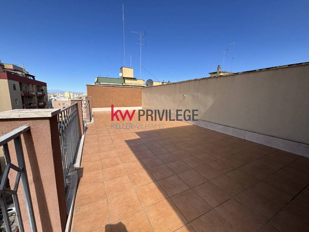 Appartamento a Brindisi in Via Fratelli Cervi, 27 - Foto 2