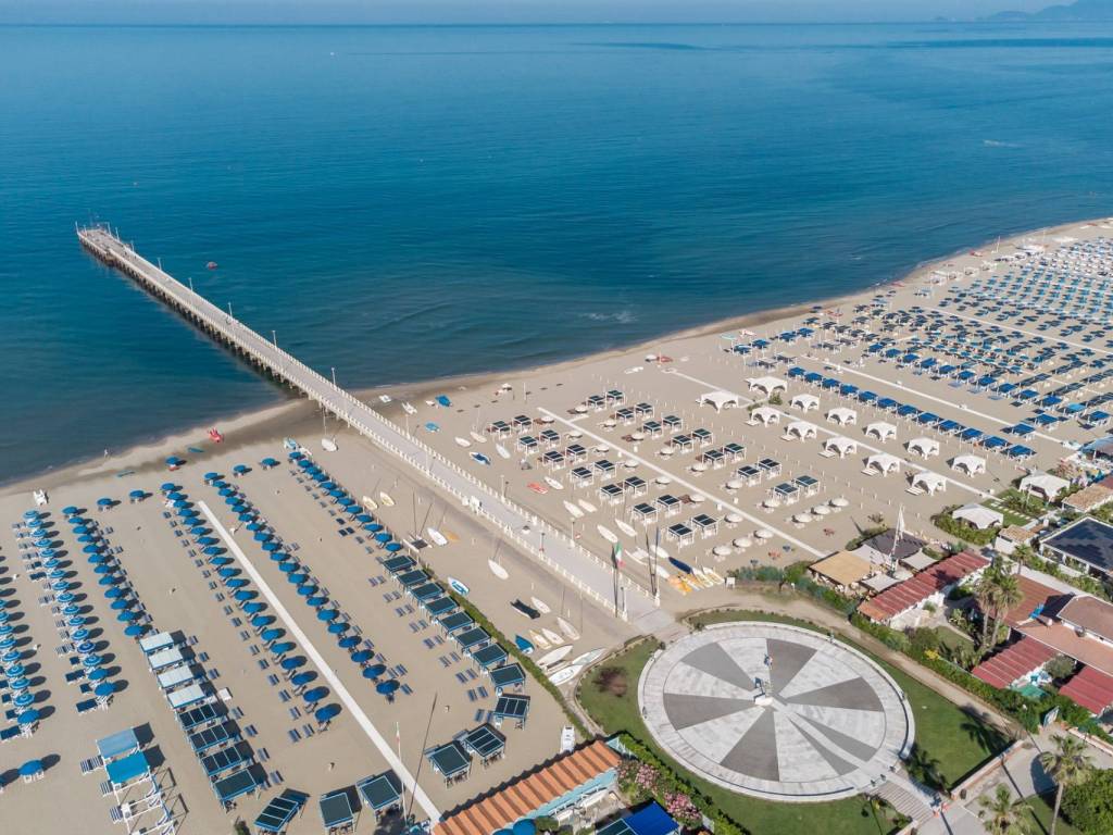 Palazzo / stabile a Forte dei marmi in via trento, 5 - Foto 2