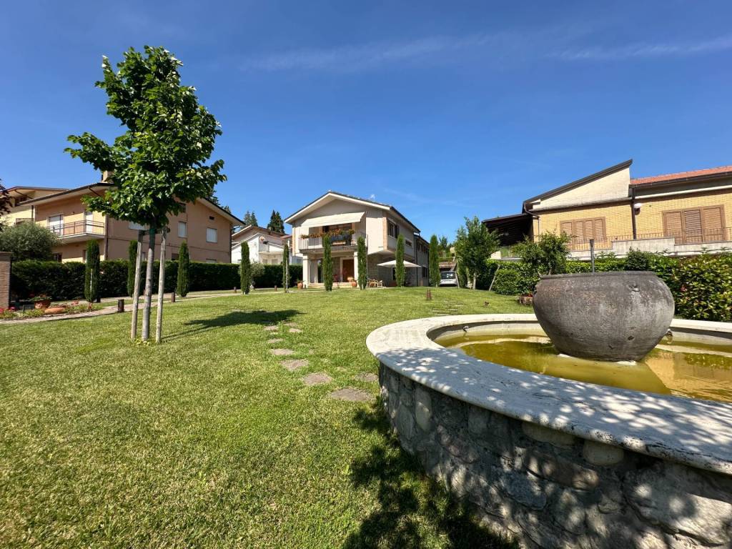 Villa a Isola del gran sasso d'italia in Via San Gabriele, 76 - Foto 4