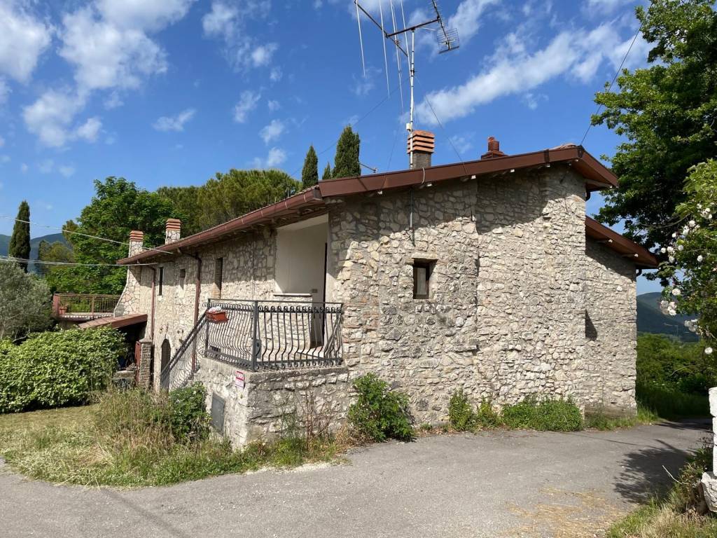 Appartamento a Labro in Strada Comunale del Cancello - Foto 2
