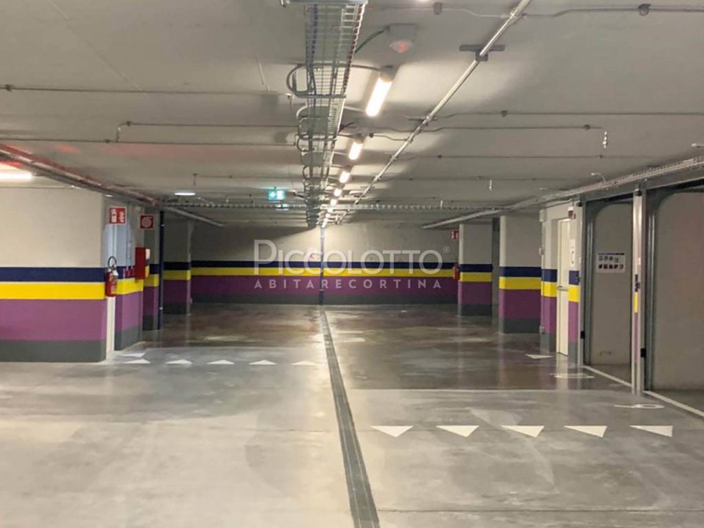 Box / garage a Cortina d'ampezzo in via Cesare Battisti - Foto 3