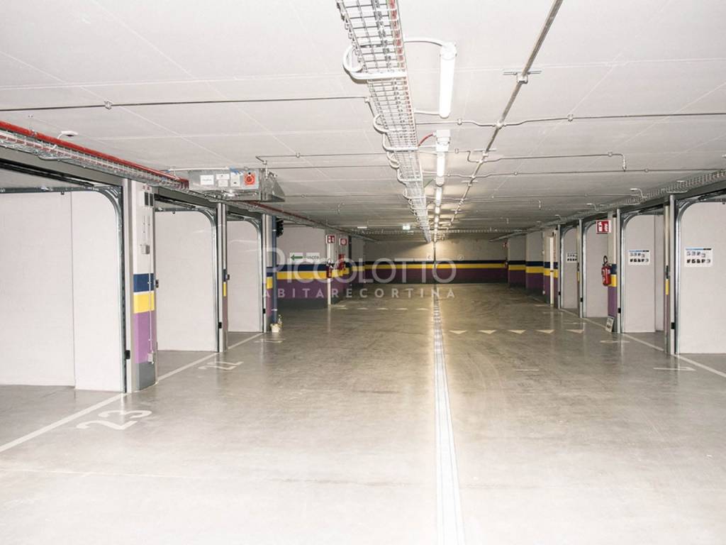 Box / garage a Cortina d'ampezzo in via Cesare Battisti - Foto 4