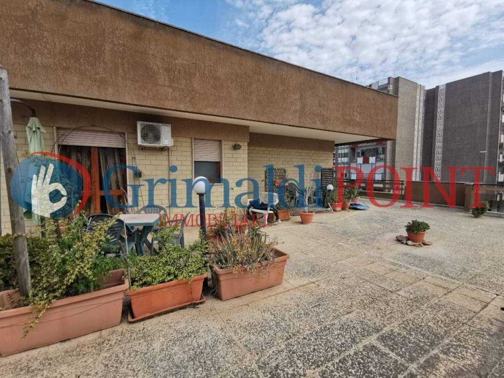 Attico / mansarda a Lecce in Viale G. Leopardi, 39 - Foto 4
